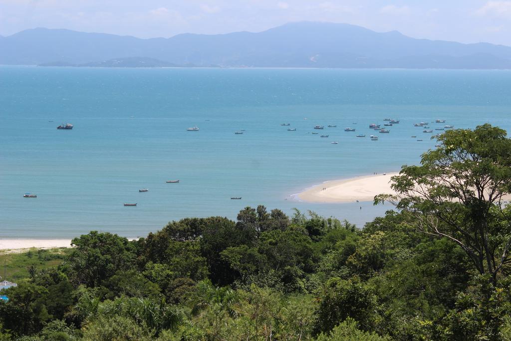 Boulevard Ponta Das Canas Говернадор-Селсу-Рамус Экстерьер фото